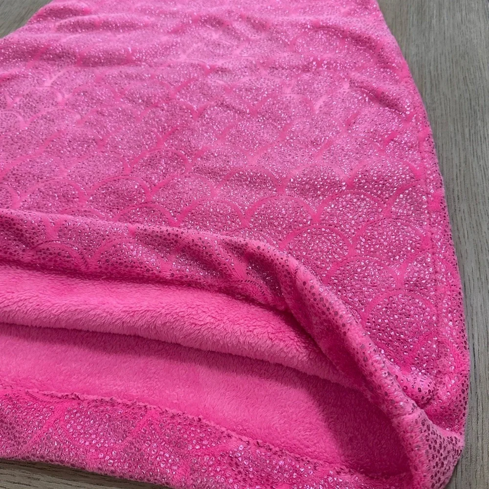Justice. Hot Pink Sparkly  Mermaid Tail Blanket- Make a Splash 💦 Cute & Cuddly